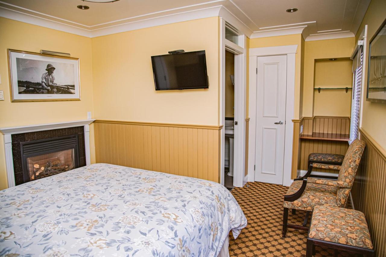 Salt Spring Inn Ганг Екстер'єр фото