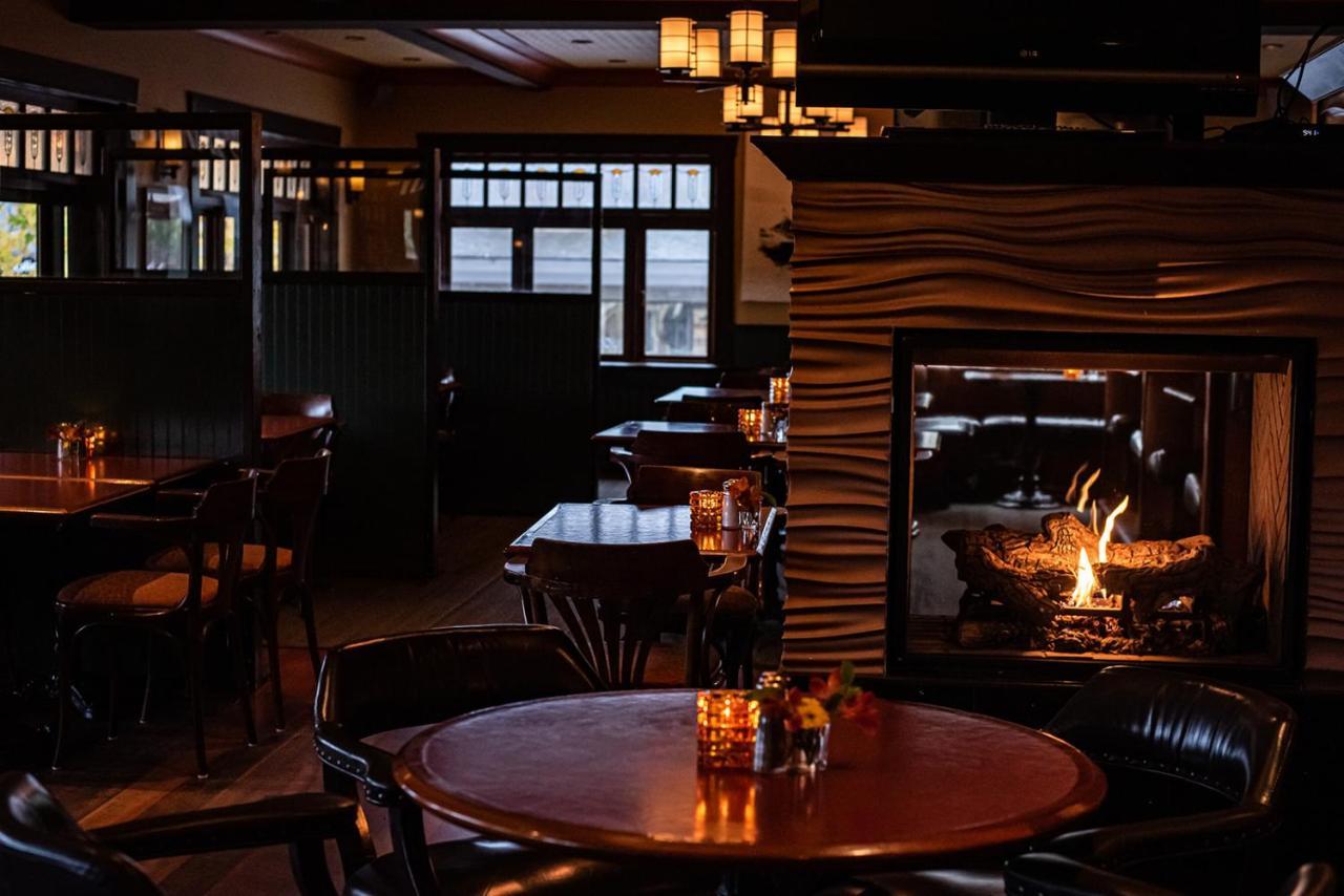 Salt Spring Inn Ганг Екстер'єр фото